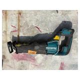 (2) Makita handheld sawzals XRJ05 and BJR182  Reciprocating Sawzal with (2) 18V  3.0 AH batteries & a DC18RC charger