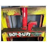 Rol-A-Lift M4 with a hand operated hydraulic jack