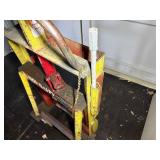 Rol-A-Lift M4 with a hand operated hydraulic jack