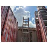 Werner Extension Ladder 300 LB capacity, extends to 13 foot 4 inches