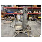 Genie personnel lift