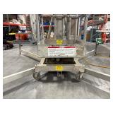 Genie personnel lift