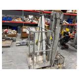 Genie personnel lift