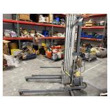 Genie Contractor Superlift, Battery powered.