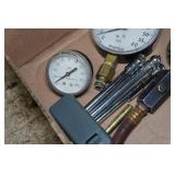 Pressure Gauges and Tire Pressure Checkers Pressure Gauges and Tire Pressure Checkers