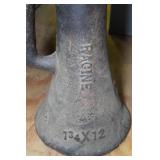 Racine Cast Iron Screw Jack - 1-3/4x12 Racine Cast Iron Screw Jack - 1-3/4x12