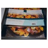 *2* Chicago Metallic Roaster Pans with Rack *2* Chicago Metallic Roaster Pans with Rack