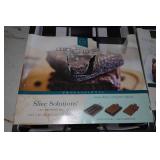 *2* Chicago Metal Slice Solutions Brownie Pans *2* Chicago Metal Slice Solutions Brownie Pans