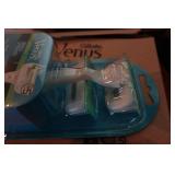 *12* Gillette Venus Extra Smooth Razors *12* Gillette Venus Extra Smooth Razors