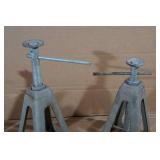 Screw Type Jack Stands Screw Type Jack Stands
