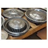 Assorted GM Hub Caps