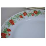 Christopher Stuart Berry Orchard Fine China Plates - Set of 8