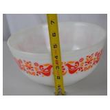 Vintage Pyrex 1/2 Qt Mixing Bowl, Friendship Pattern