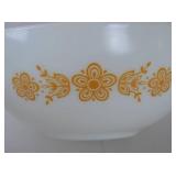 Pyrex 2.5L Mixing Bowl - Vintage Orange Floral Design
