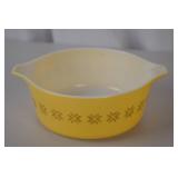 Pyrex Mixing Bowl Lot - Yellow and Orange - 1 PT & 1.5 PT