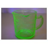 Vintage uranium glass measuring cup, 1 cup capacity