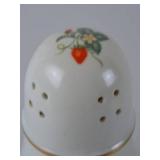 Porcelain Strawberry Pattern Shaker