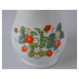 Porcelain Strawberry Pattern Shaker