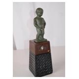 Vintage novelty Manneken Pis mechanical statue