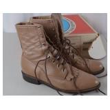 Vintage Justin Khaki Leather Boots Size 8B with Box