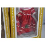 Effanbee Doll Collection - 5 Boxed Dolls in Vintage Costumes