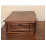 MB - Antique Wooden Chest of Drawers / Antique Eastlake Gentlemen’s Dresser