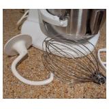 K - KitchenAid Heavy Duty Stand Mixer Model K5SS with Attachments