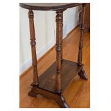 LR - Vintage Wooden Oval Side Table with Turned Legs