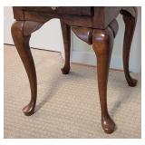 MB - Vintage Solid Wood Oval End Table with Queen Anne Legs and Drawer