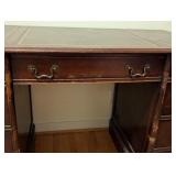 O - Antique Slight-Lowry Wooden Desk with Leather Inlay and 7 Drawers