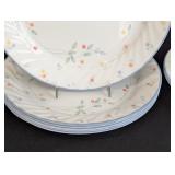 DR - Corelle Incomplete Dinnerware Set with 6 Dinner Plates Floral Pattern