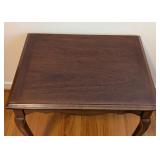 O - Vintage Lane Queen Anne Style Wood Side Table