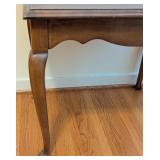 O - Vintage Lane Queen Anne Style Wood Side Table