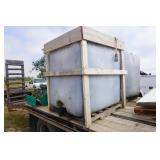 Pallet Mounted 1100 Gallon Poly Liquid Storage