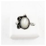 Vintage Sterling Silver Ring with Oval Mother of Pearl, Size 6