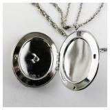 Basic Metal Floral Locket Necklace