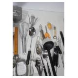 Kitchen Utensils & Aluminum Baking Pan