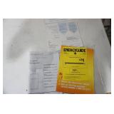 Frigidaire Refrigerator/Freezer (3.3 CU FT)