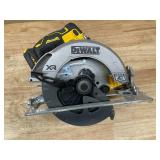 DEWALT - Lot of 2 - Framing Nailer and Circular Saw(Non Working)