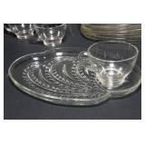 Vintage Federal Snack Plates & Cups – Homestead Wheat Pattern, Set of 16