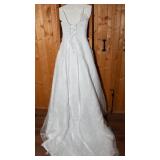 Maggie Sottero Couture Vintage Wedding Dress with Accessories – Size 10