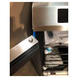 Avanti 24 in. 19-Bottle Wine & Beverage Cooler  Customer Returns See Pictures