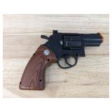 Western Cowboy Prop Revolver Toy Gun with Accessories - Brand New Western Cowboy Prop Revolver Toy Gun with Accessories - Brand New