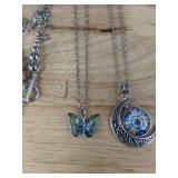 5 Fashion Necklaces in Assorted Styles - Brand New 5 Fashion Necklaces in Assorted Styles - Brand New
