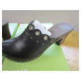 Size 7.5 Sandals & Mules