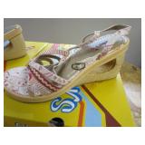 Size 9 Born & Sketchers
