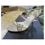 Size 10 Born & Nina