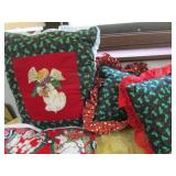 Christmas Comforter, Pillows