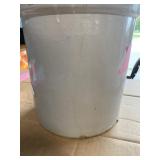 RW 2 gal crock