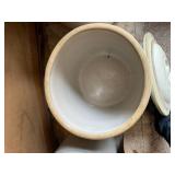 RW 8 gal crock w/cover